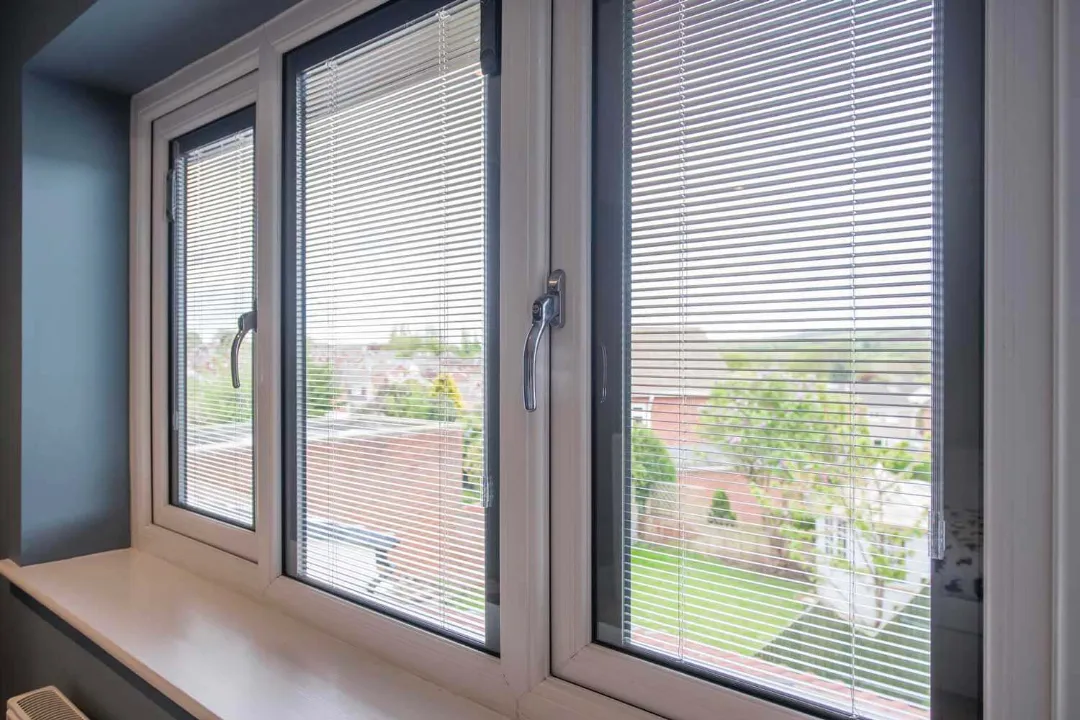 Integral blinds for casement window
