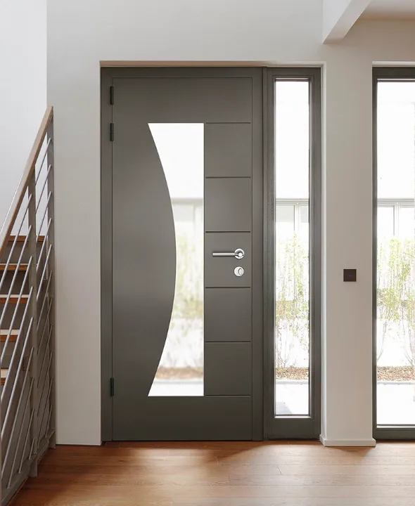 Aluminium entrance door