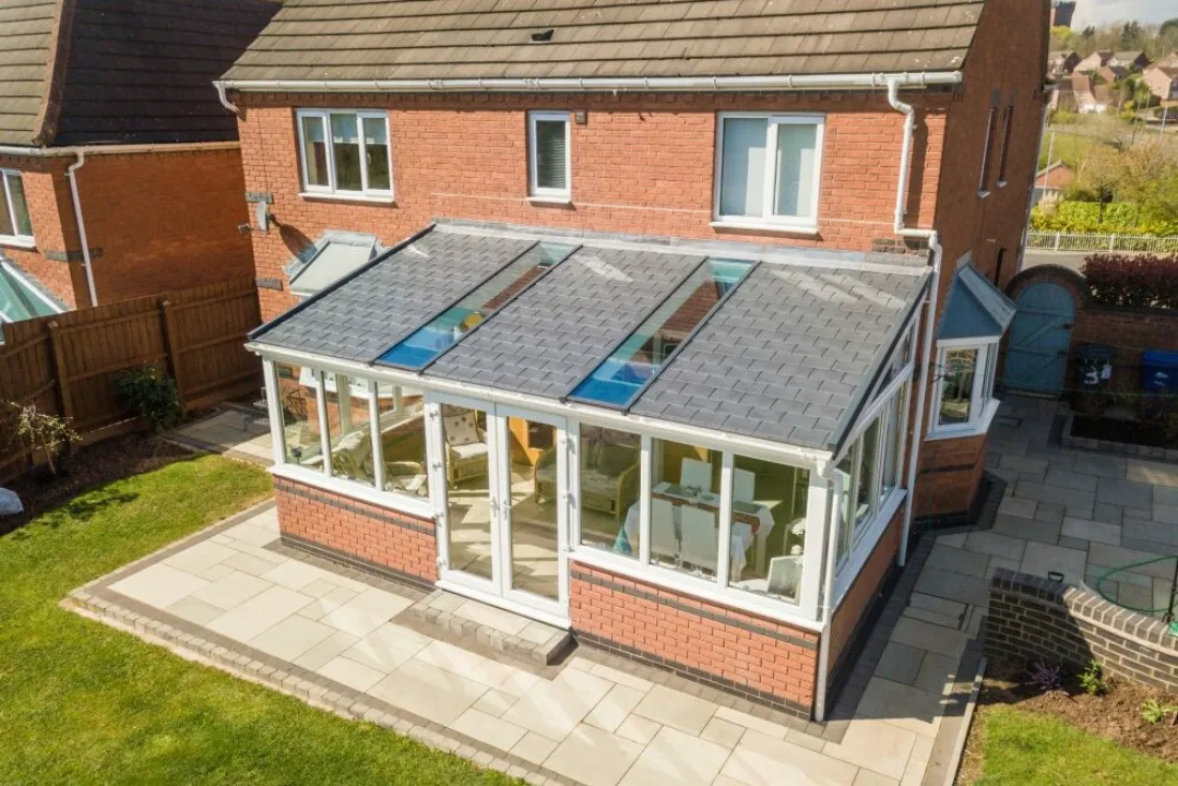 Lean to conservatory with tiled roof