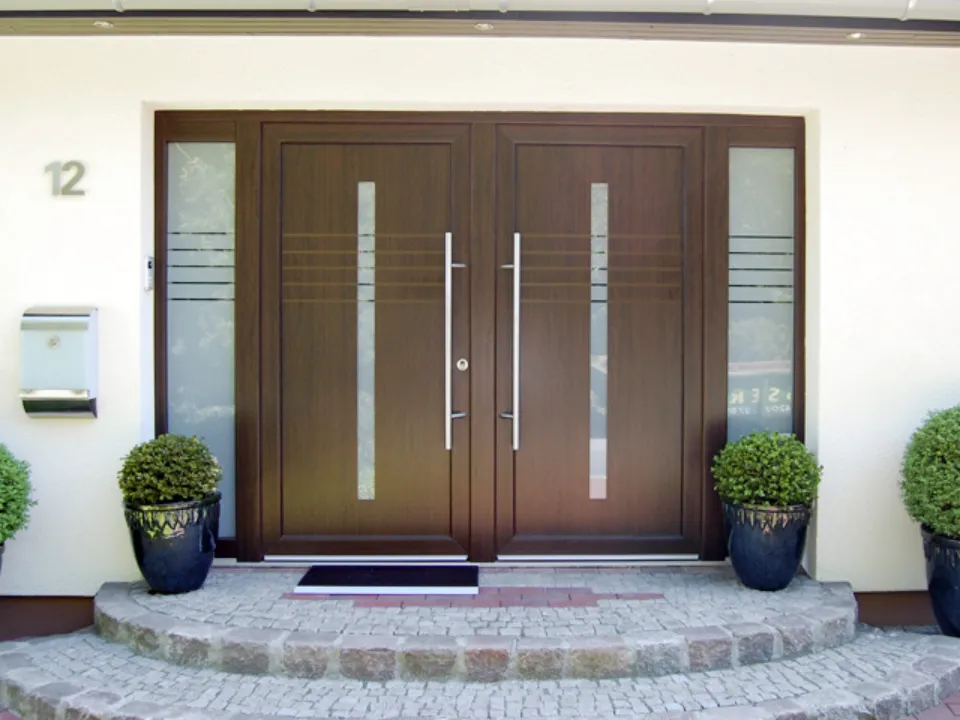 Dual entrance doors